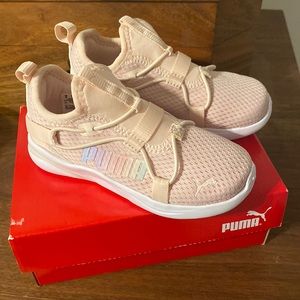Brand New blush pink pumas for girls size 9. Never worn. Comes with box